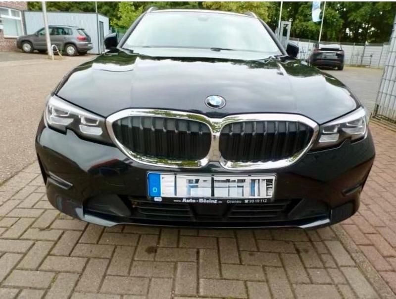 Gebraucht BMW 318 Advantage 150 PS (110 kW) 2020 Schwarz Kombi