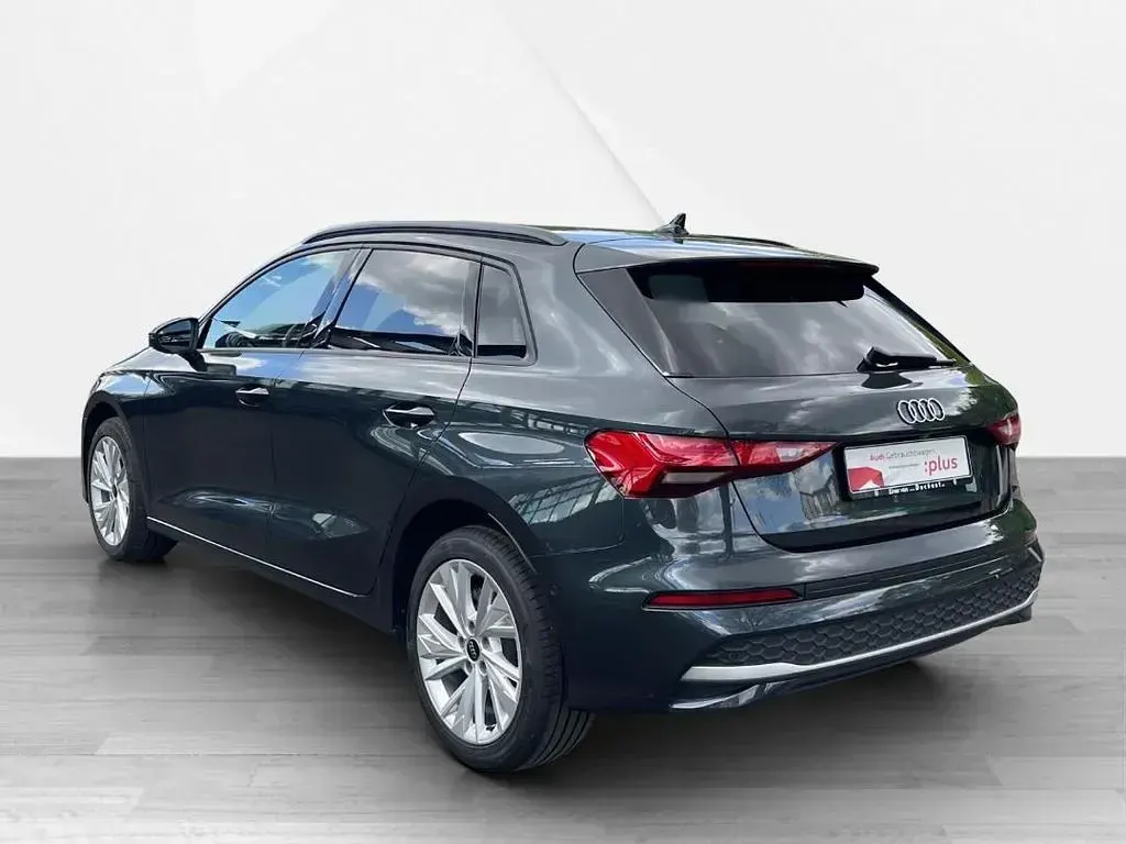 Second-hand Audi A3 Business 116 CP (85 kW) 2025 Gri Berlinǎ