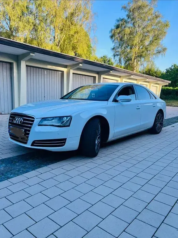Gebraucht Audi A8L Comfort 250 PS (183 kW) 2013 Weiß Limousine