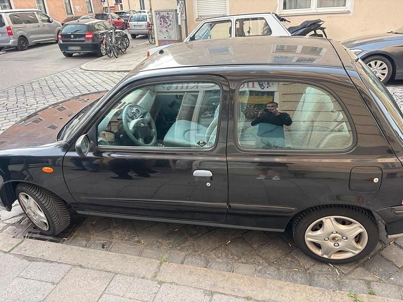 Gebraucht Nissan Micra 60 PS (44 kW) 2001 Schwarz Kleinwagen