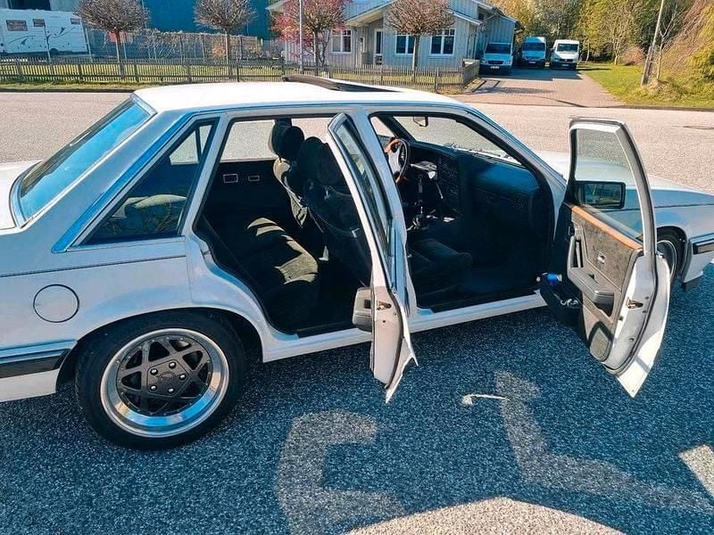 Gebraucht Opel Senator 319 PS (234 kW) 1985 Weiß Limousine