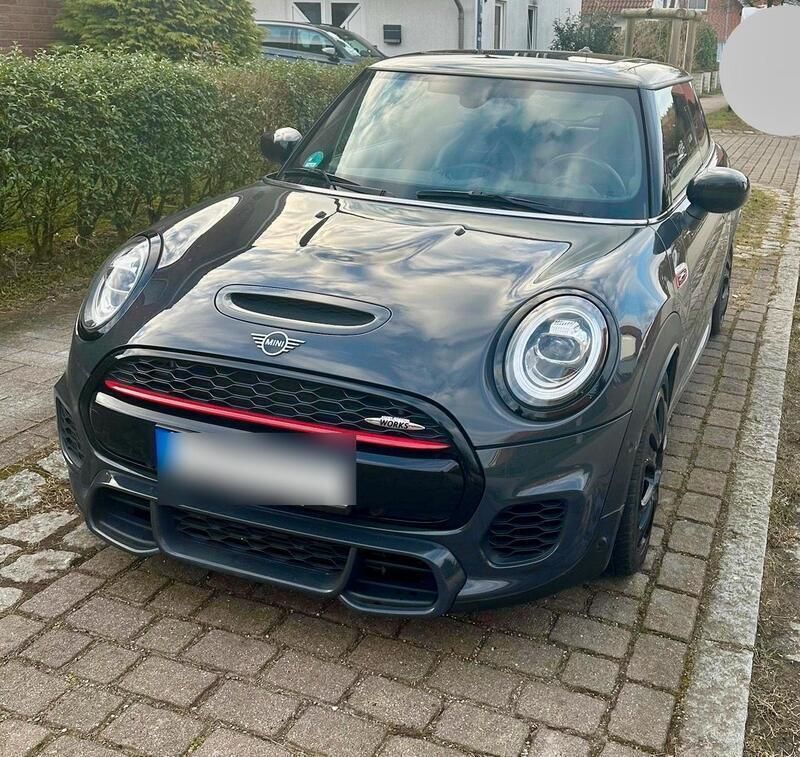Grau Gebraucht 2019 Mini John Cooper Works Coupé Coupé | 24.999 € (Fairer Preis) - Bild 1/4