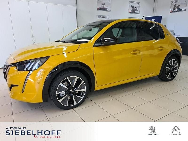 Gelb Gebraucht 2021 Peugeot e-208 GT Kleinwagen | 14.440 € (Guter Preis) - Bild 1/4