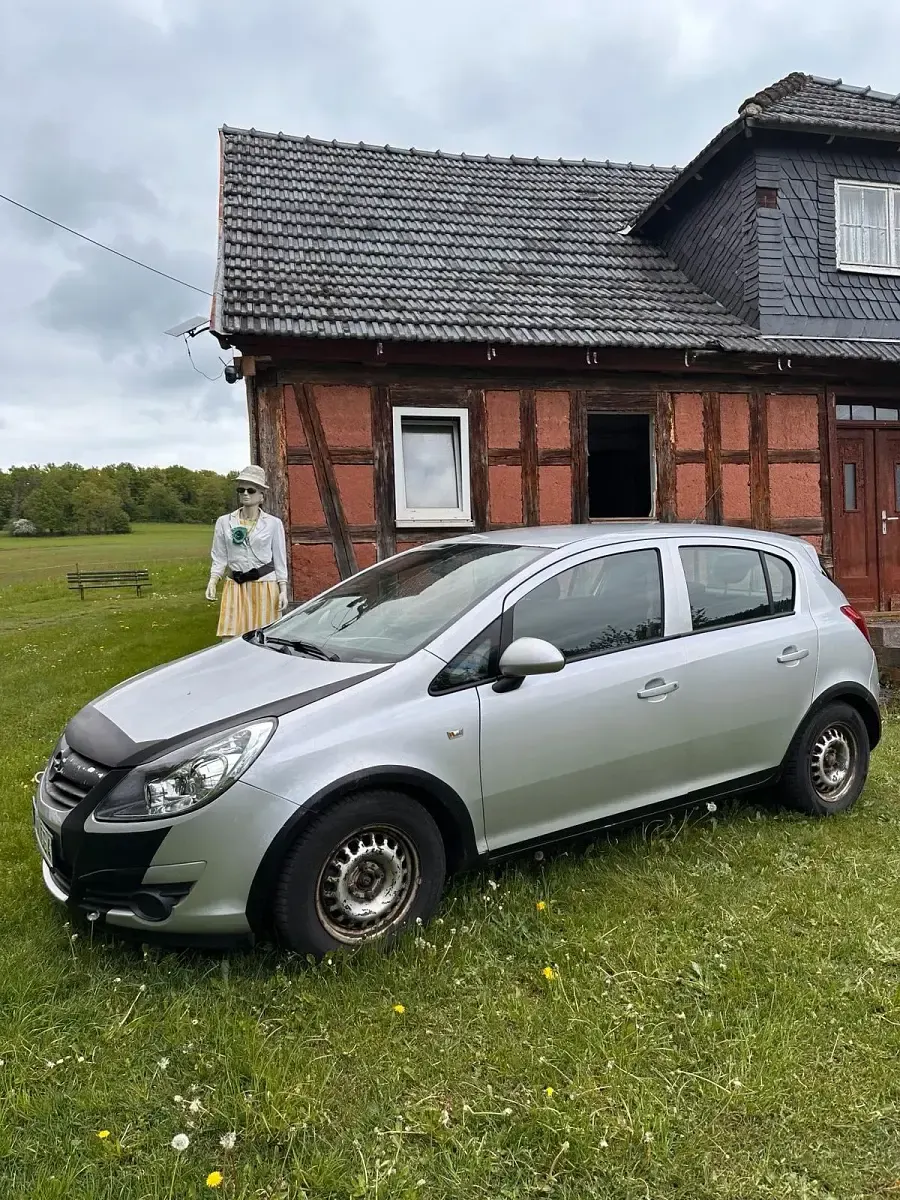 Używany Opel Corsa 87 KM (63 kW) 2009 Srebrny Hatchback