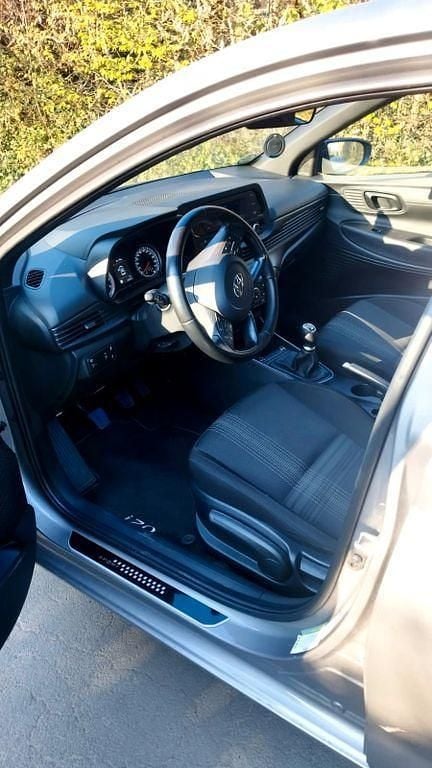 Gebraucht Hyundai i20 Select 84 PS (61 kW) 2022 Grau Kleinwagen
