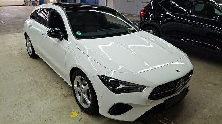 Gebraucht Mercedes CLA220 Shooting Brake 190 PS (139 kW) 2023 Weiß Kombi