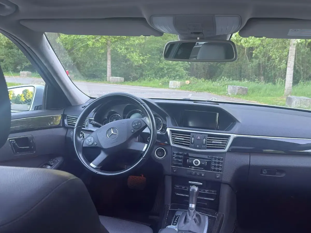 Second-hand Mercedes E200 Avantgarde 184 CP (135 kW) 2010 Argintiu Break
