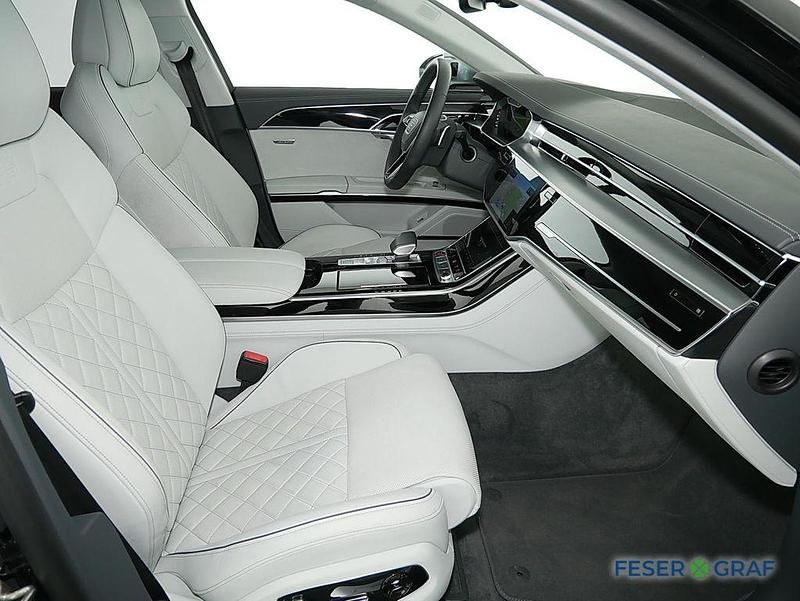 Gebraucht Audi S8 Ambiente 571 PS (419 kW) 2022 Mythosschwarz metallic Limousine