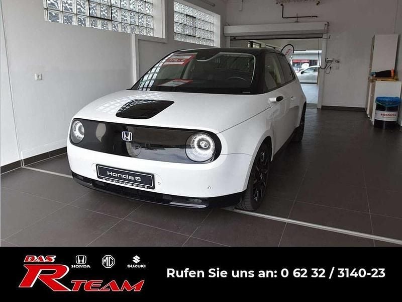 Platinum white p. Gebraucht 2021 Honda e Advance Kleinwagen | 15.995 € (Guter Preis) - Bild 1/4