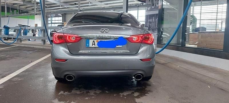 Gebraucht Infiniti Q50 Premium 211 PS (155 kW) 2016 Schwarz Limousine