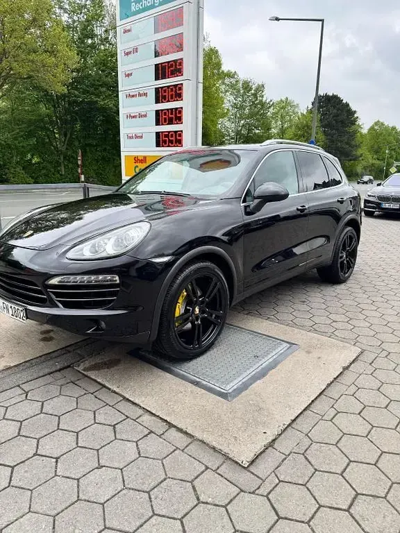 Gebraucht Porsche Cayenne Diesel 245 PS (180 kW) 2011 Schwarz SUV
