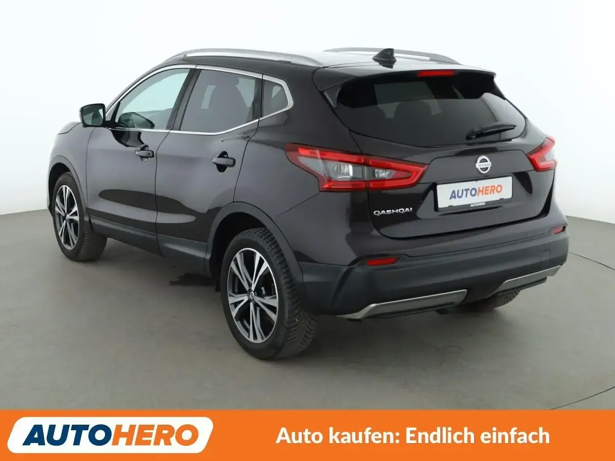 Gebraucht Nissan Qashqai N-Connecta 116 PS (85 kW) 2018 Violet SUV