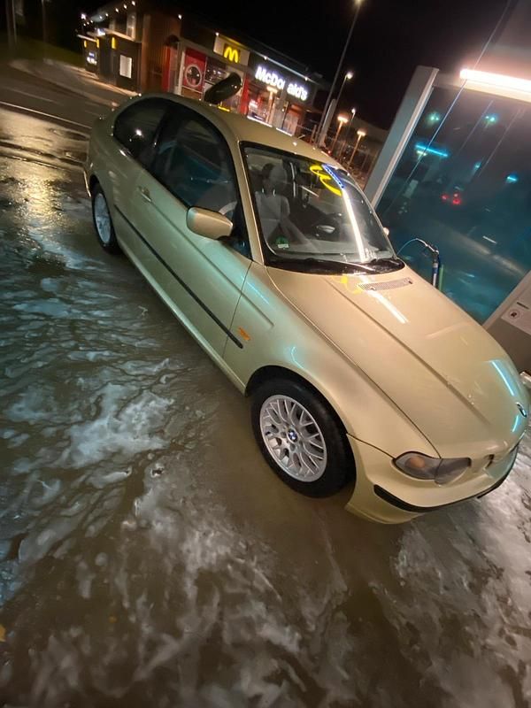 Gebraucht BMW 318 143 PS (105 kW) 2003 Grün Coupé