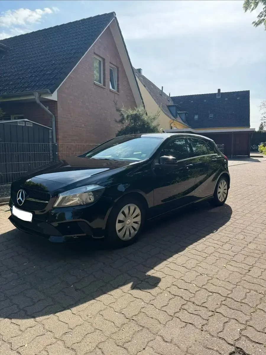 Gebraucht Mercedes A200 136 PS (100 kW) 2017 Schwarz Kleinwagen