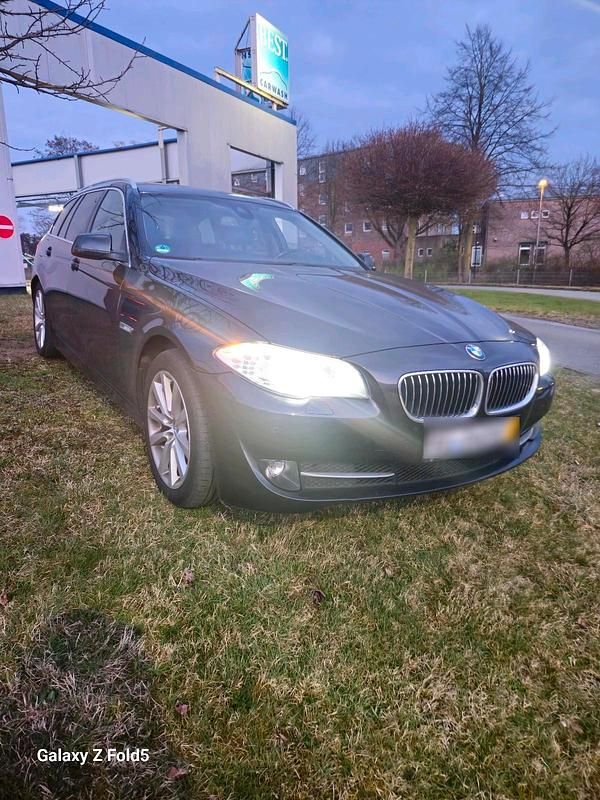 Gebraucht BMW 530 258 PS (189 kW) 2013 Grau Kombi