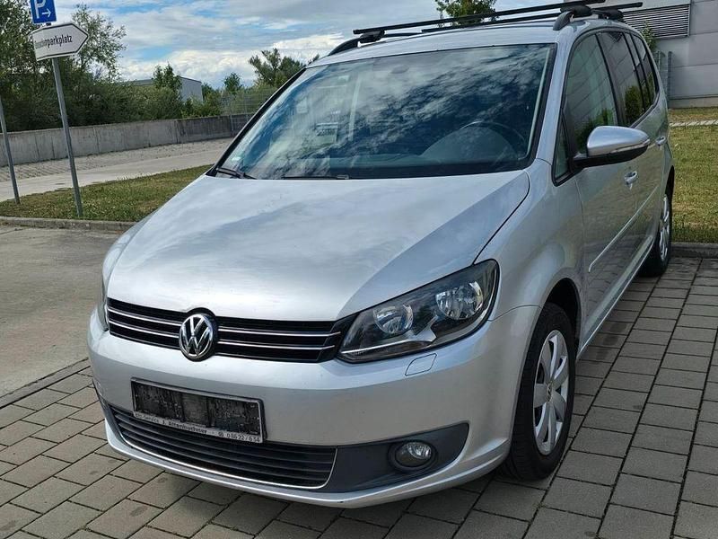Silber Gebraucht 2011 VW Touran Comfortline Van / Kleinbus | 4.990 € (Guter Preis) - Bild 1/4