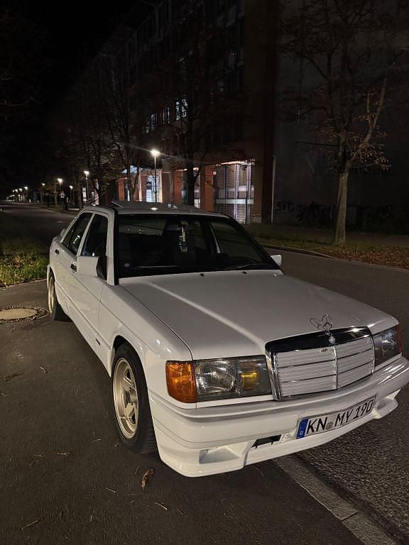 Weiß Gebraucht 1992 Mercedes 190 Limousine | 8.000 € - Bild 1/4