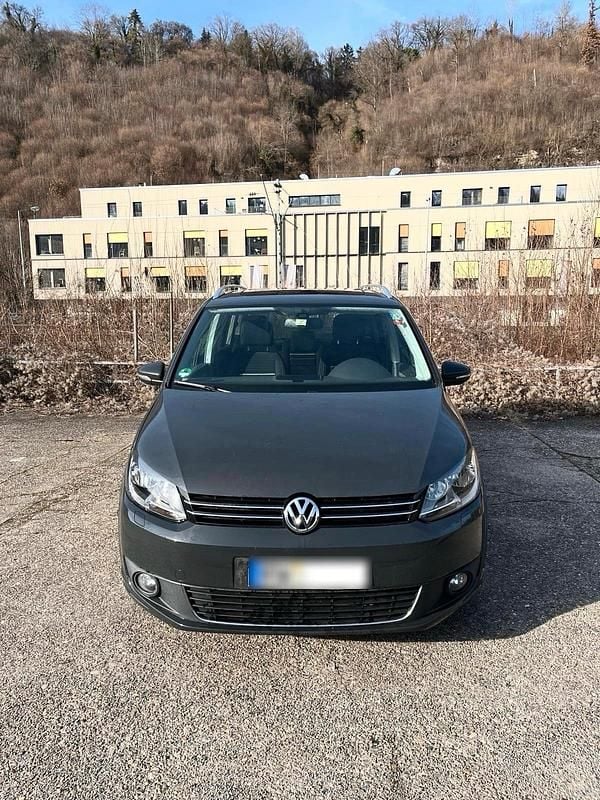 Gebraucht VW Touran 140 PS (102 kW) 2014 Grau Van / Kleinbus