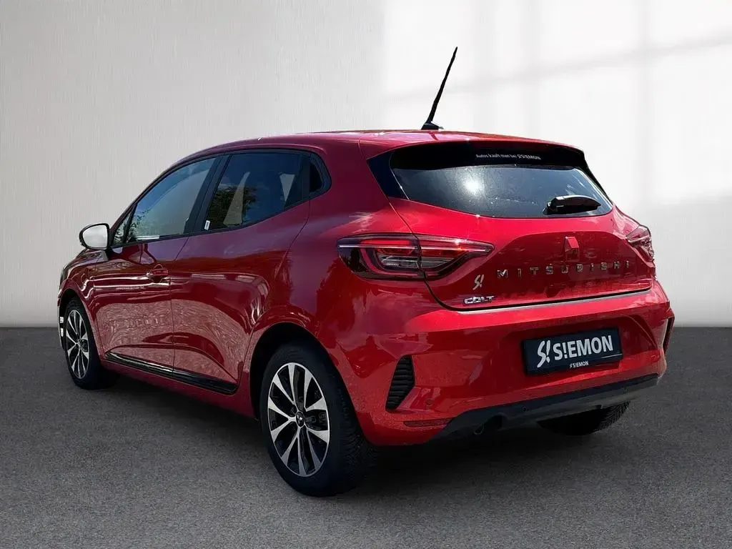 Gebraucht Mitsubishi Colt Plus 91 PS (66 kW) 2024 Rot Kleinwagen