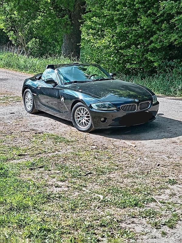 Schwarz Gebraucht 2005 BMW Z4 Cabrio | 6.600 € (Superpreis) - Bild 1/4