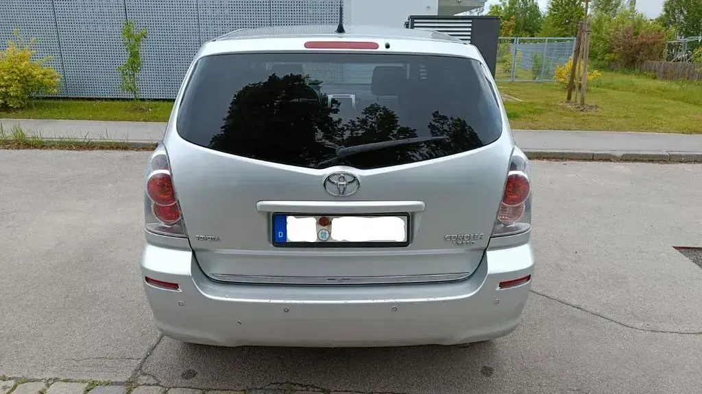 Gebraucht Toyota Corolla Verso 129 PS (94 kW) 2007 Silber Van / Kleinbus