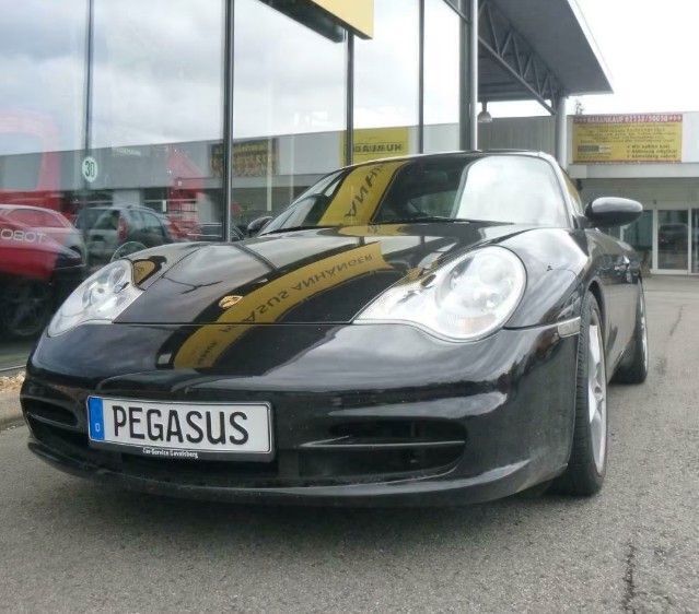 Schwarz metallic Gebraucht 2004 Porsche 996 Coupé | 34.499 € - Bild 1/4