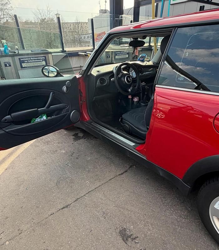 Gebraucht Mini ONE 90 PS (66 kW) 2003 Rot Kleinwagen