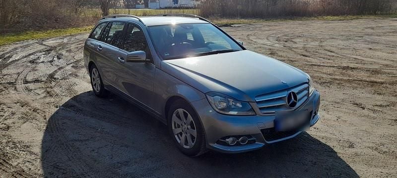Gebraucht Mercedes C220 Avantgarde 170 PS (125 kW) 2014 Silber Kombi
