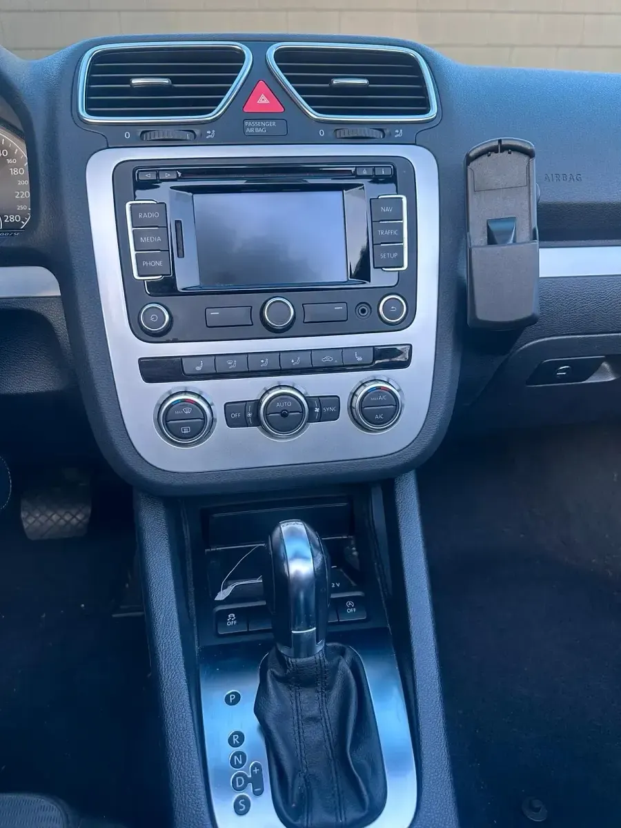 Gebraucht VW Eos 140 PS (102 kW) 2013 Grau Cabrio