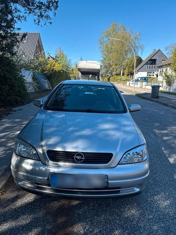 Second-hand Opel Astra 125 CP (91 kW) 2000 Argintiu Berlinǎ