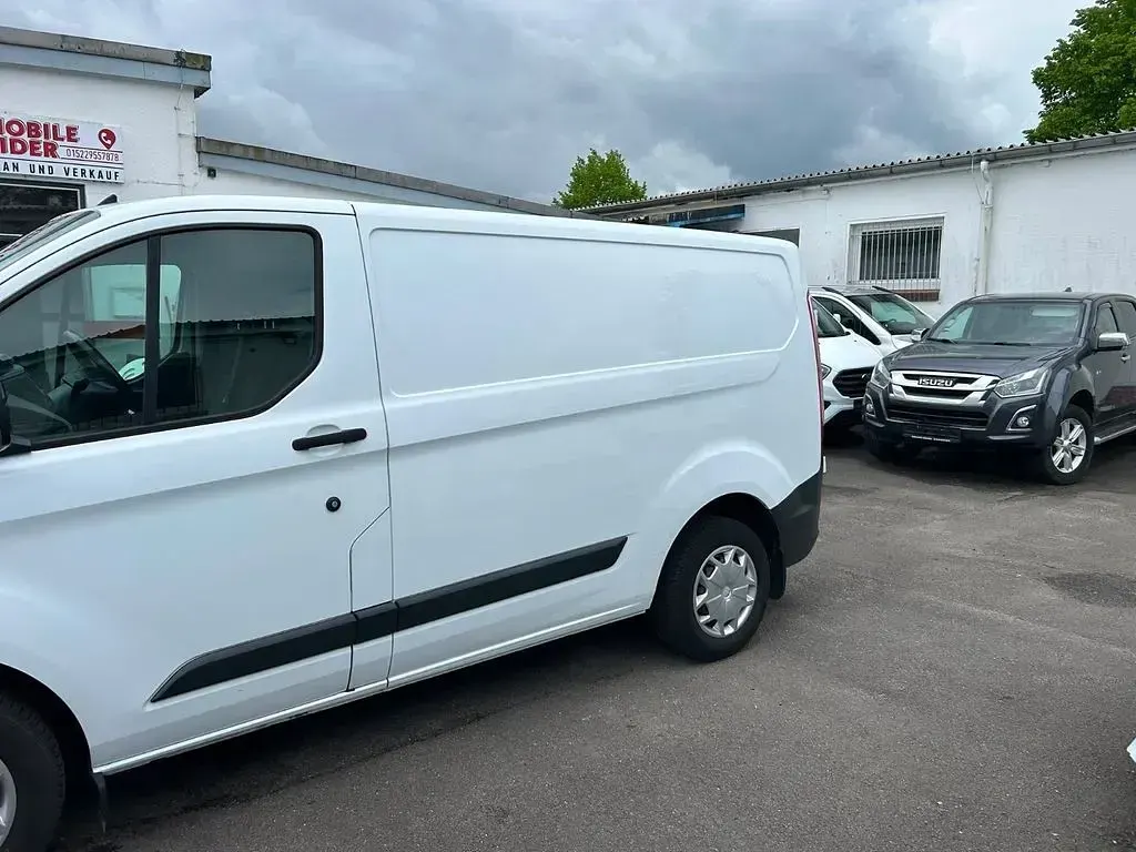 Gebraucht Ford Transit Custom Trend 131 PS (96 kW) 2018 Weiß Van / Kleinbus