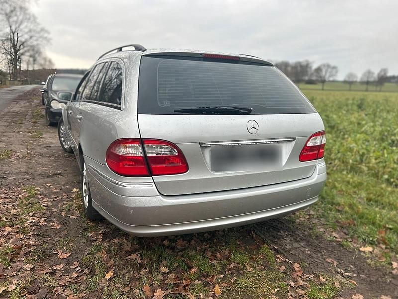 Gebraucht Mercedes E200 163 PS (119 kW) 2004 Silber Kombi