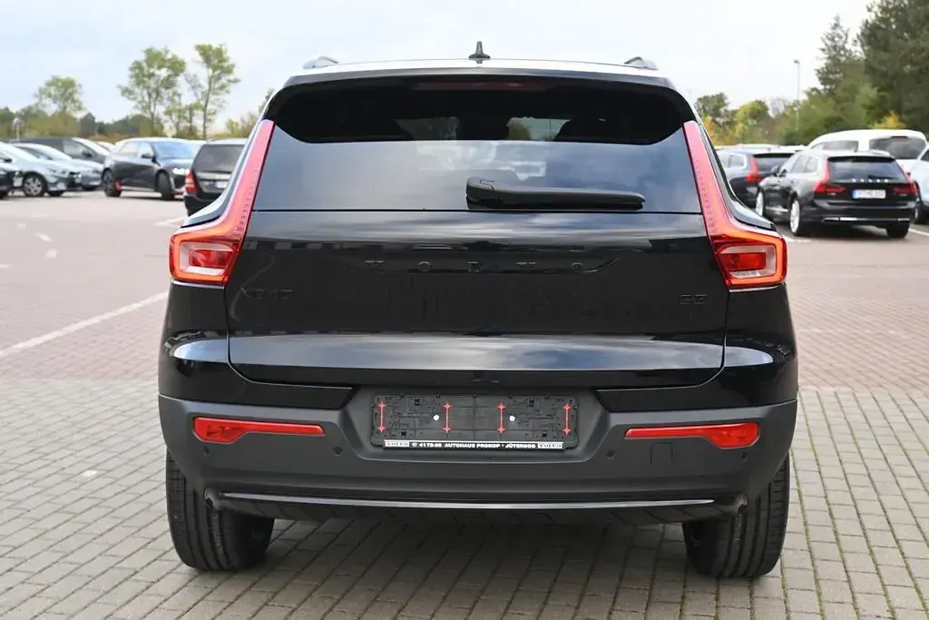 Gebraucht Volvo XC40 Plus 163 PS (119 kW) 2025 Schwarz SUV