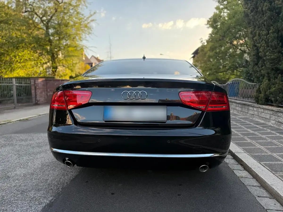 Gebraucht Audi A8 250 PS (183 kW) 2011 Schwarz Limousine