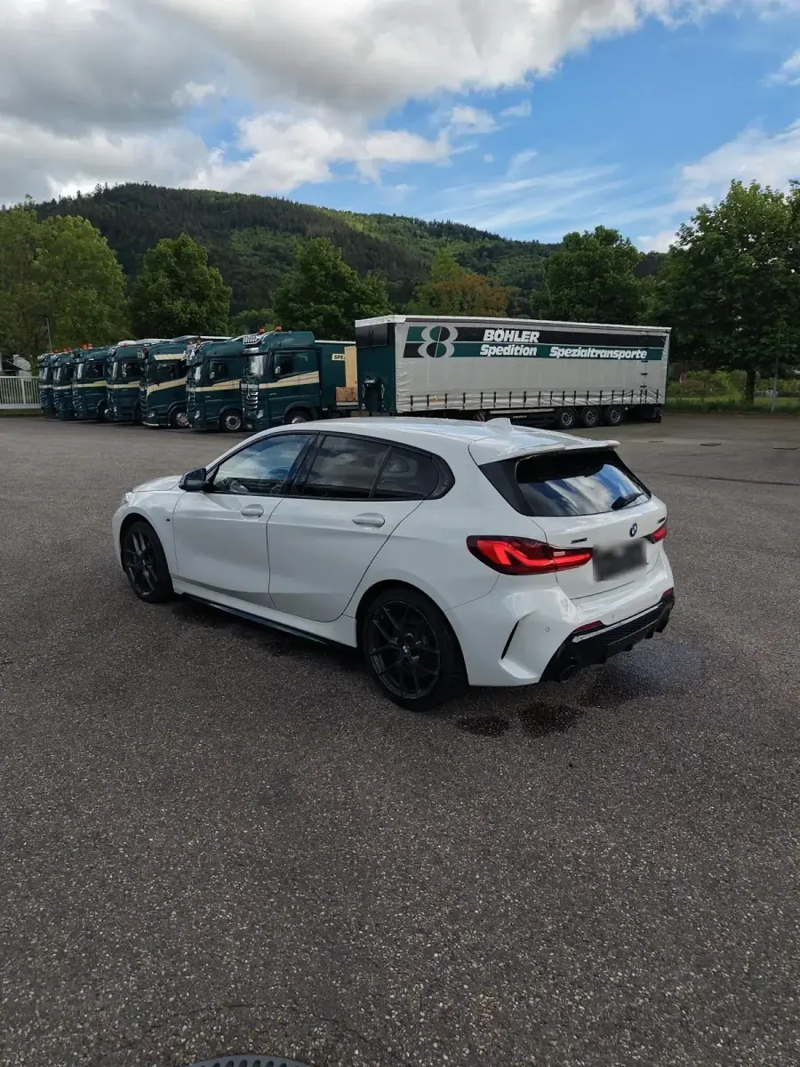 Gebraucht BMW M135 306 PS (225 kW) 2021 Weiß Kleinwagen