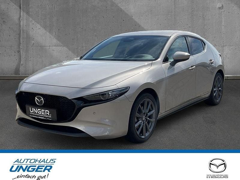 Beige Neu 2025 Mazda 3 Exclusive-Line Limousine | 27.990 € - Bild 1/4