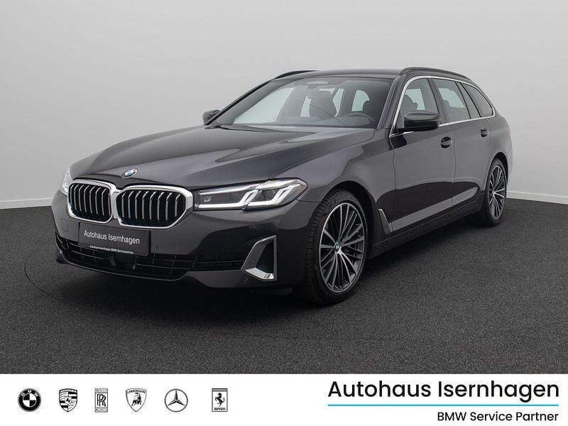 Sophistograu brillanteffekta9 Gebraucht 2022 BMW 540 Luxury Line Kombi | 42.999 € (Guter Preis) - Bild 1/4