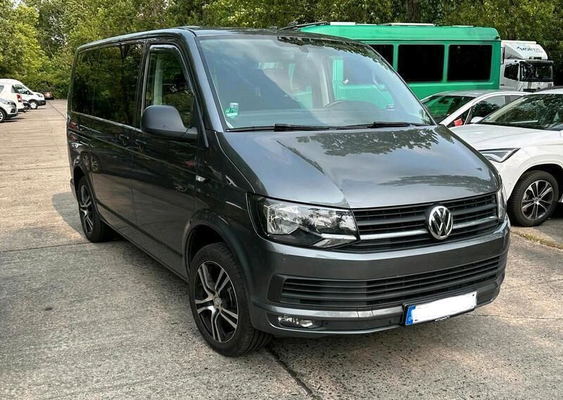 Grau Gebraucht 2016 VW T6 Van | 21.900 € - Bild 1/4