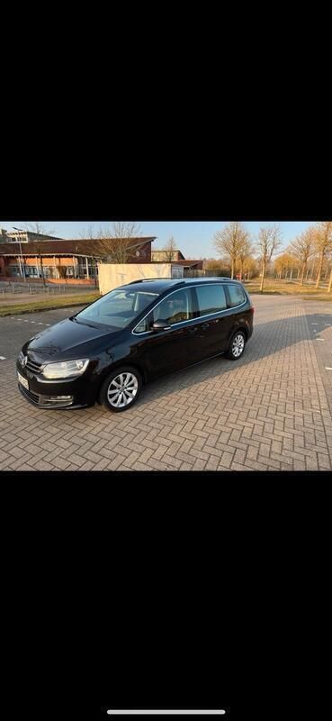 Schwarz Gebraucht 2017 VW Sharan Van / Kleinbus | 19.599 € (Fairer Preis) - Bild 1/4