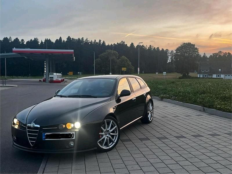 Second-hand Alfa Romeo 159 260 CP (191 kW) 2010 Negru Break