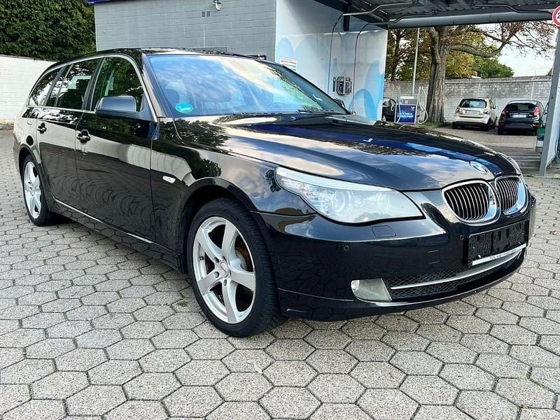 Schwarz Gebraucht 2010 BMW 525 Advantage Kombi | 4.700 € (Superpreis) - Bild 1/4