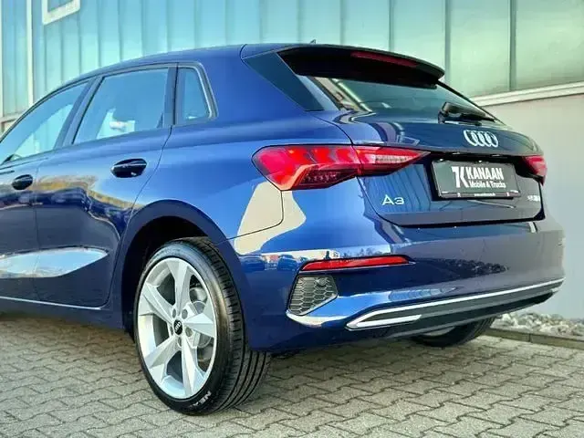 Gebraucht Audi A3 Advanced Plus 150 PS (110 kW) 2023 Blau Limousine
