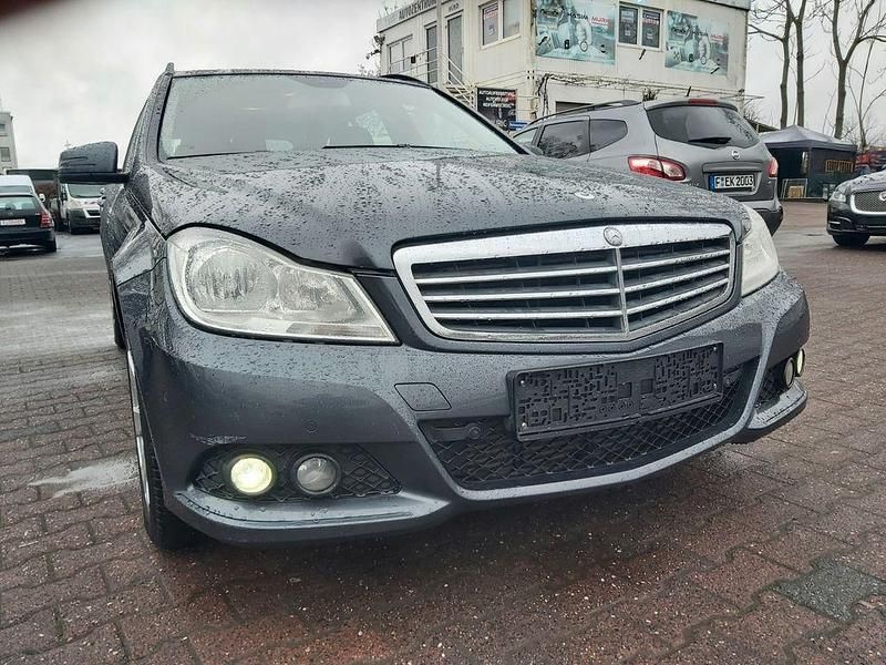 Gebraucht Mercedes C220 Elegance 170 PS (125 kW) 2012 Kombi