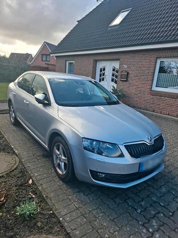 Gebraucht Skoda Octavia 150 PS (110 kW) 2014 Silber Kleinwagen