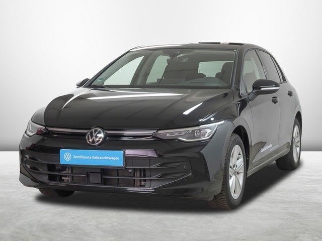 Grenadillschwarz metallic Gebraucht 2024 VW Golf VIII Life Limousine | 29.686 € (Fairer Preis) - Bild 1/4