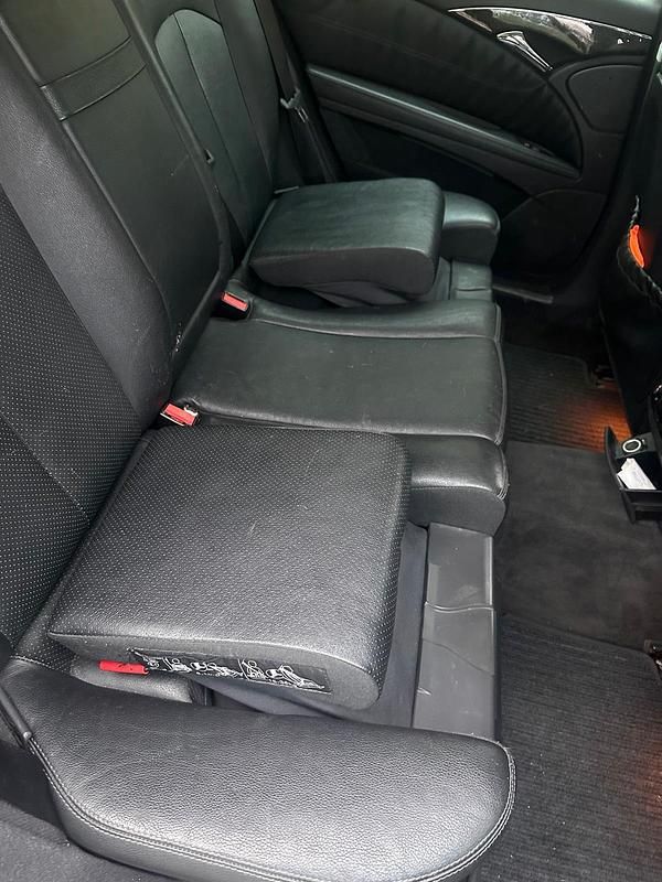 Blau Gebraucht 2003 Mercedes E240 Kombi | 8.500 € - Bild 1/4