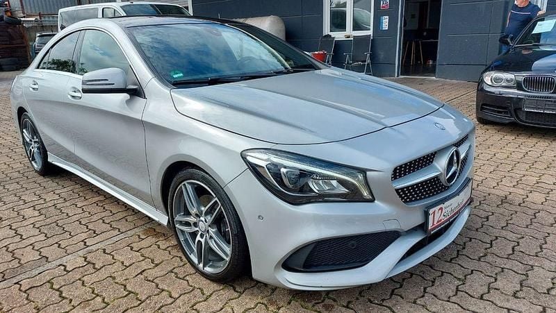 Silber Gebraucht 2017 Mercedes CLA200 AMG line Limousine | 20.990 € (Fairer Preis) - Bild 1/4