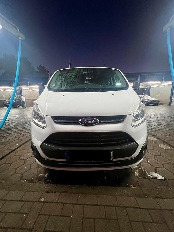 Gebraucht Ford Transit Custom 105 PS (77 kW) 2017 Weiß Van / Kleinbus