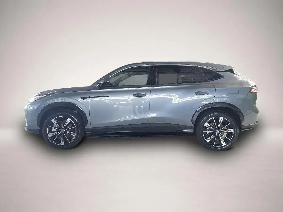 Neu MG HS Luxury 272 PS (200 kW) 2026 Manufacturer SUV