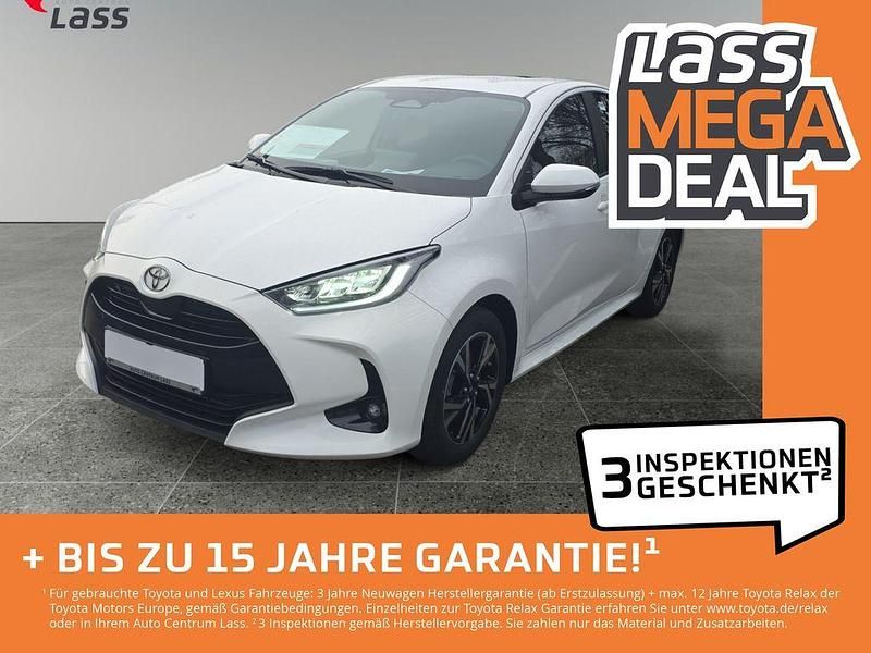 Weiß Gebraucht 2025 Toyota Yaris Hybrid Limousine | 23.980 € (Guter Preis) - Bild 1/4